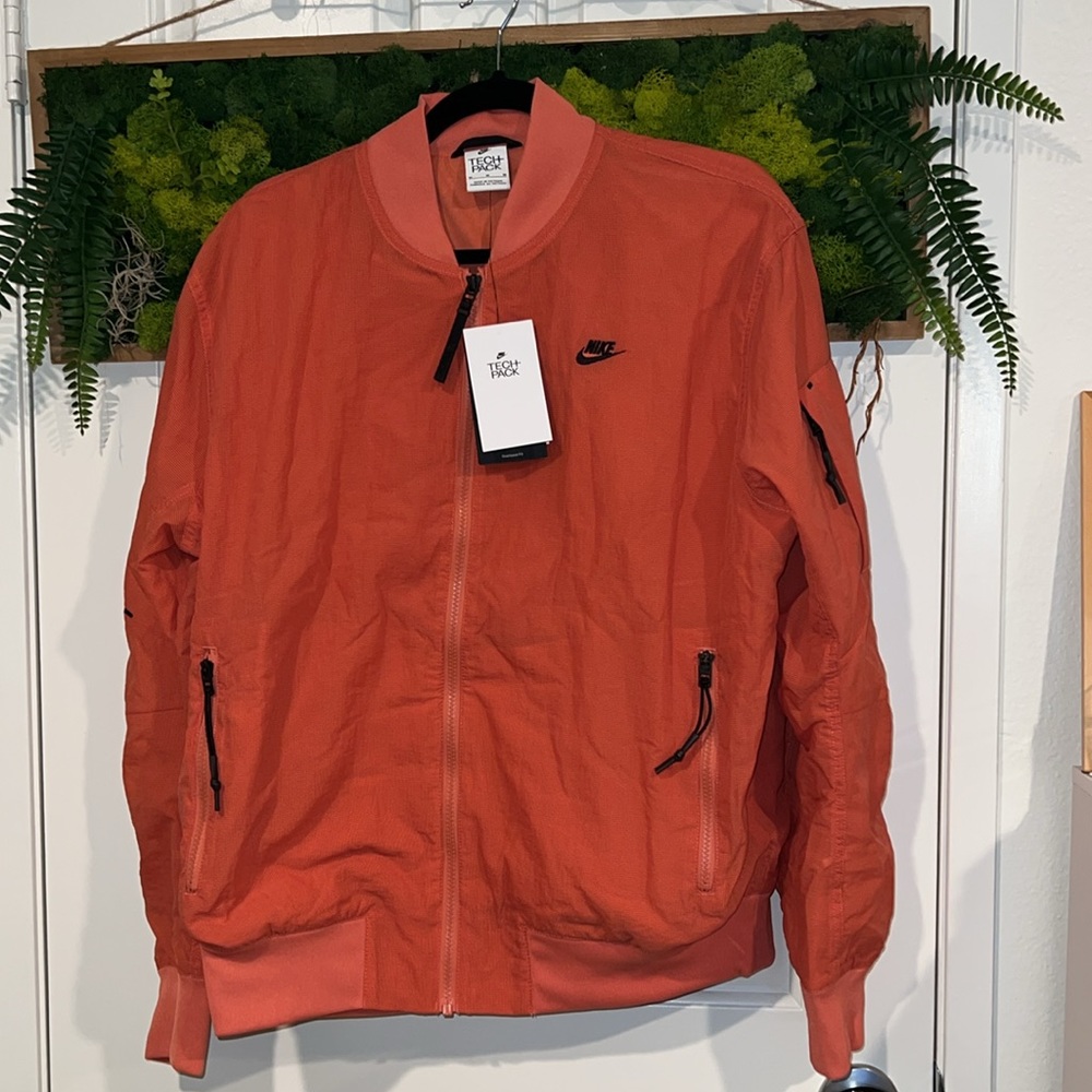 Nike Sportswear Tech Pack Bomber Jacket.  Brand New. Men's Size: M - Picture 4 of 8
